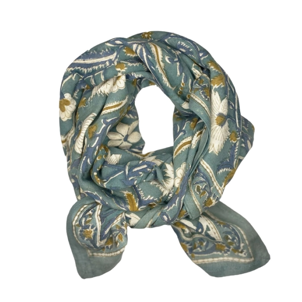 SO FAMILY Foulard Dheli Céladon.