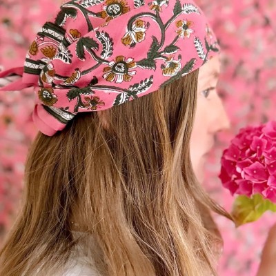 SO FAMILY Foulard Dheli Cerise.