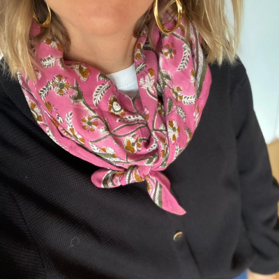 SO FAMILY Foulard Dheli Cerise.