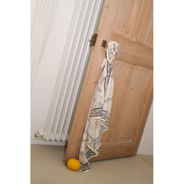 SO FAMILY Foulard Tigre Blanc.