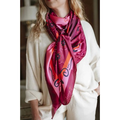 Shanna Foulard Carré Love Bordeaux.