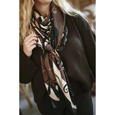 Shanna Foulard Carré Love Choco.