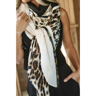 Shanna Foulard Carré Nikita.